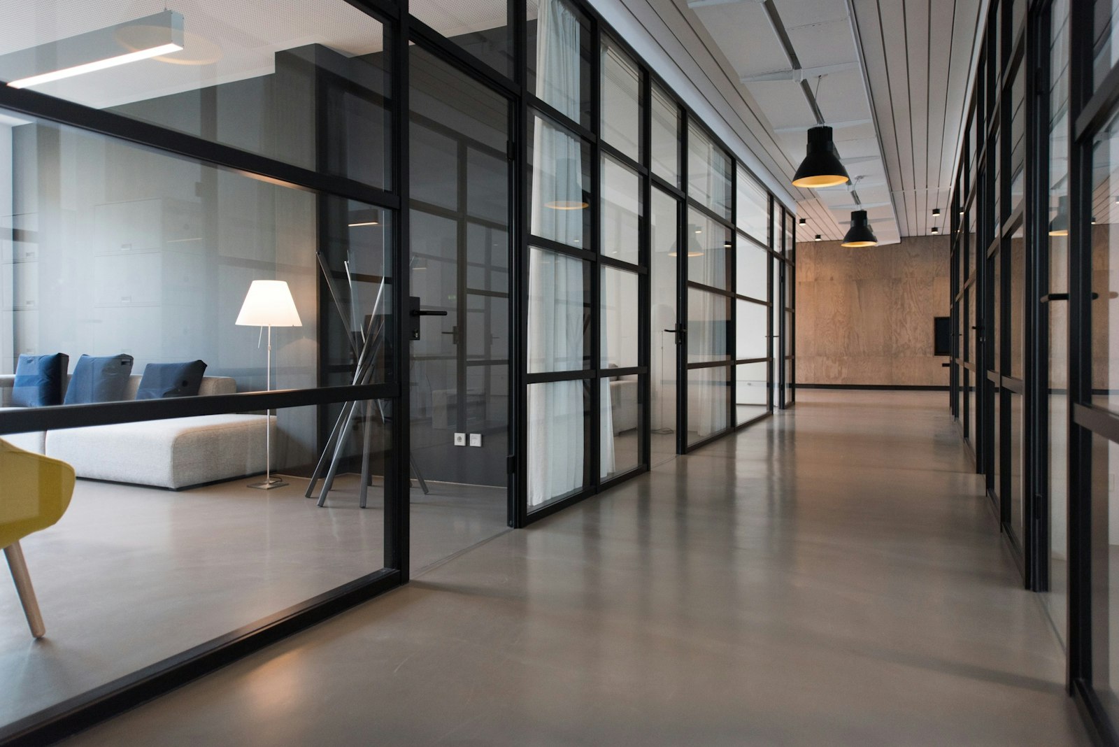 Unterhaltsreinigung Büro Saarbrücken — Gewerbereinigung durch hn-clean